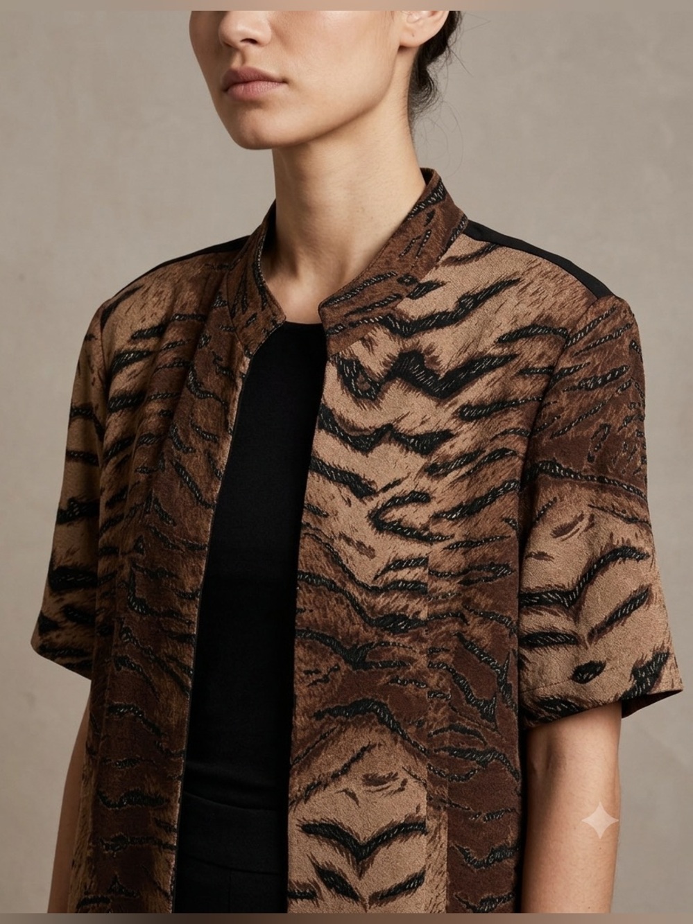 R&K originals Ladies open front Animal Print Short Sleeve Textured Jacket SZ 1X